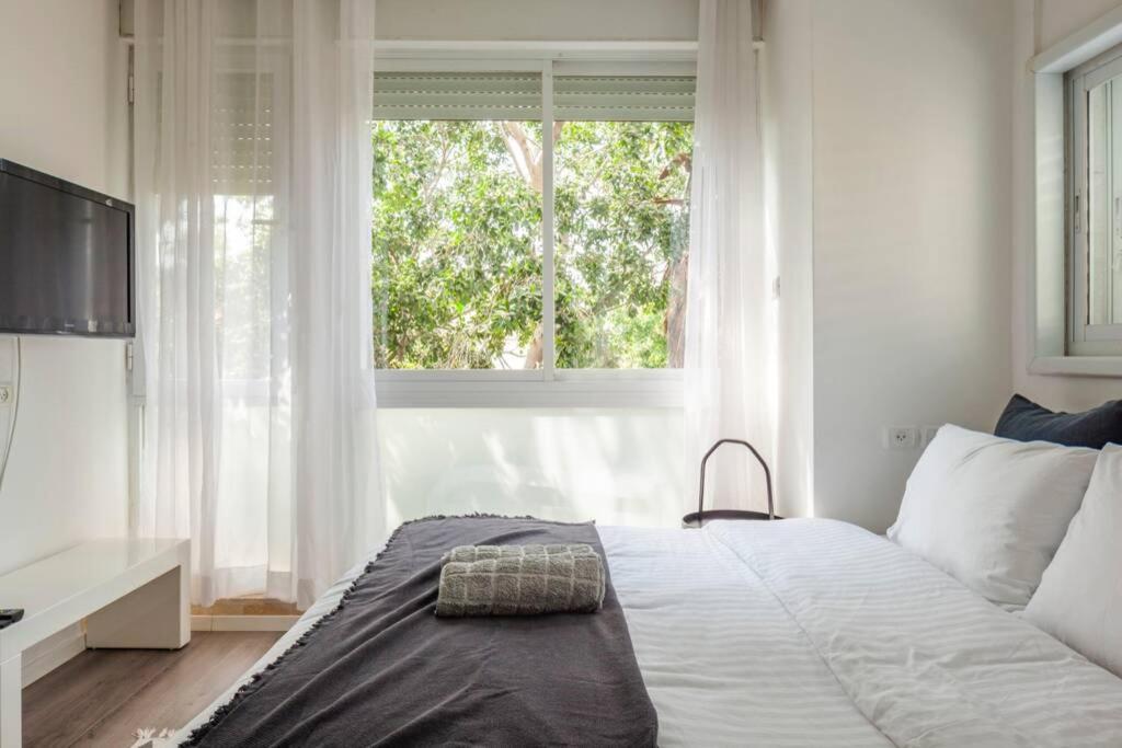 Big Apartment Next To Gordon Beach Plus Free Parking Tel-Aviv Kültér fotó