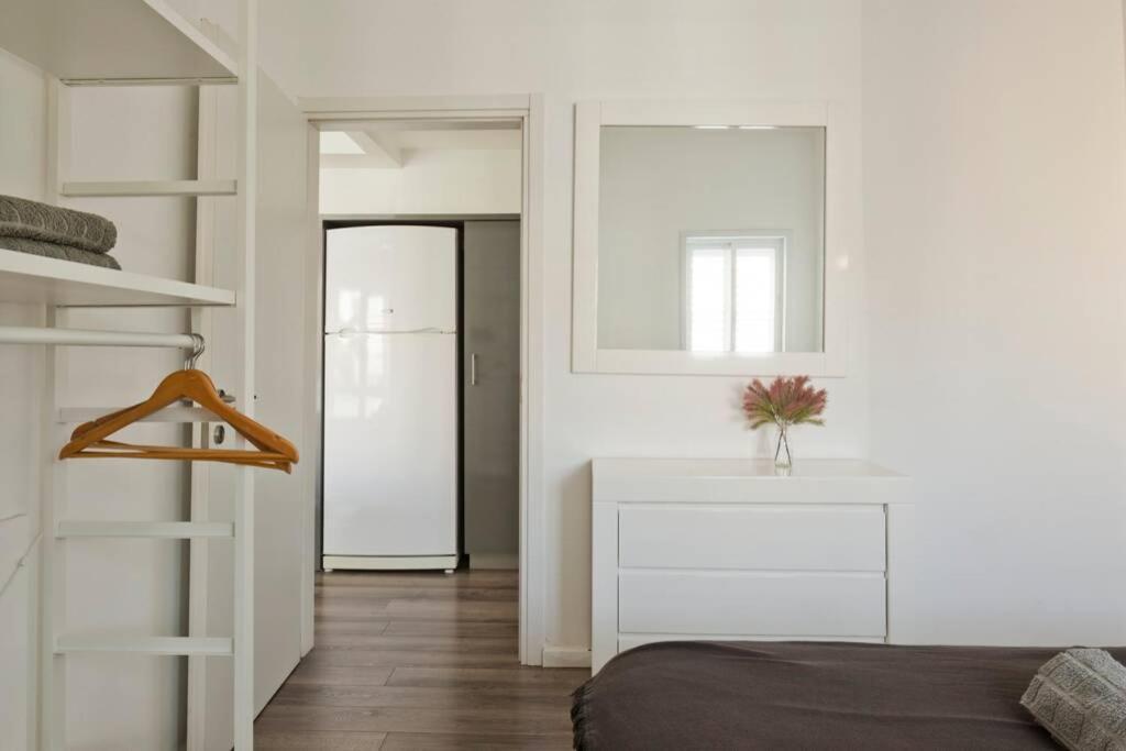 Big Apartment Next To Gordon Beach Plus Free Parking Tel-Aviv Kültér fotó